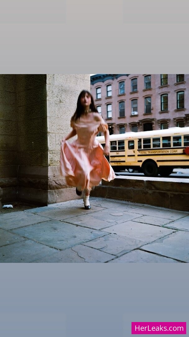 Malina Weissman - Image 202