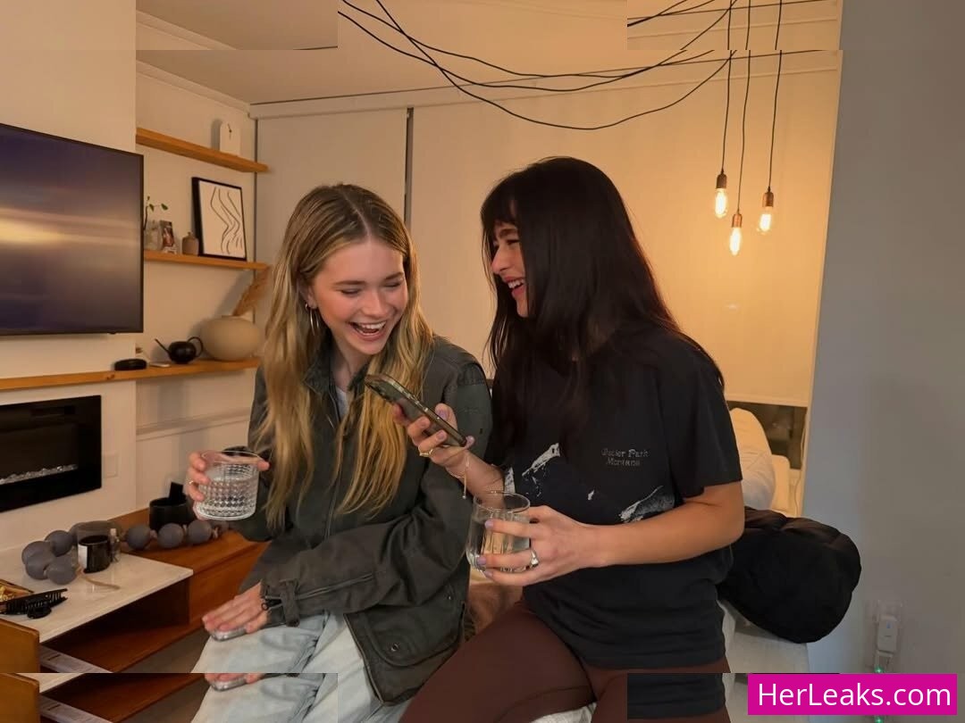 Malina Weissman - Image 156