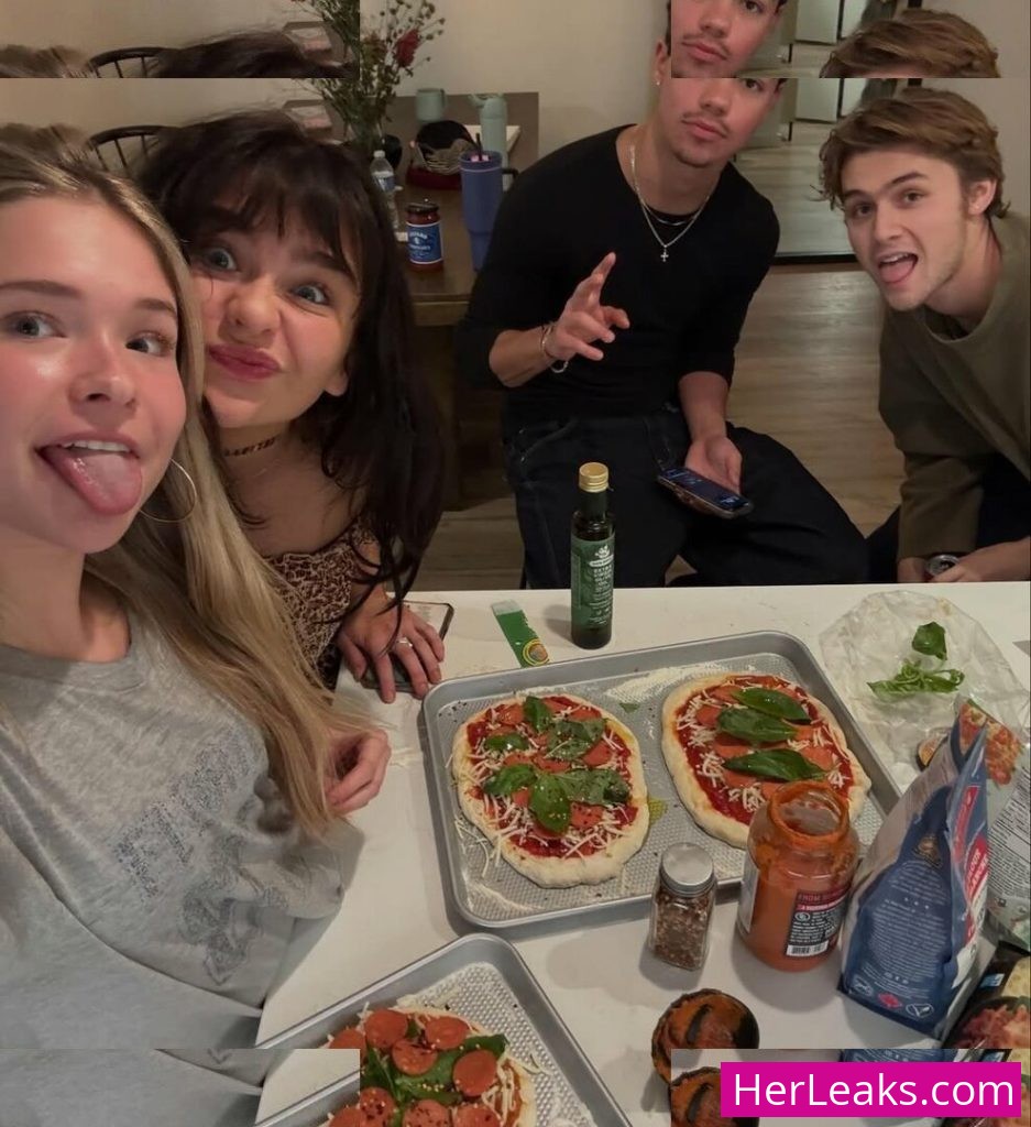 Malina Weissman - Image 120