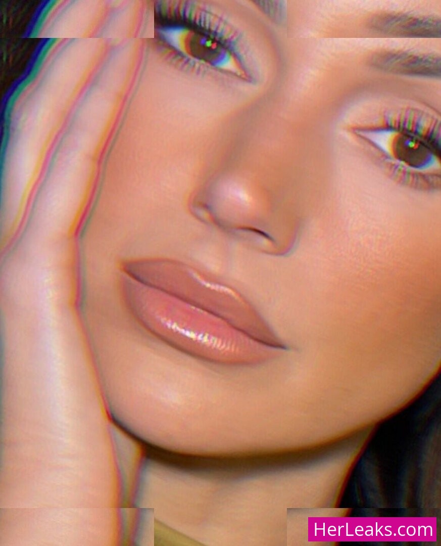 Michelle Keegan - Image 274