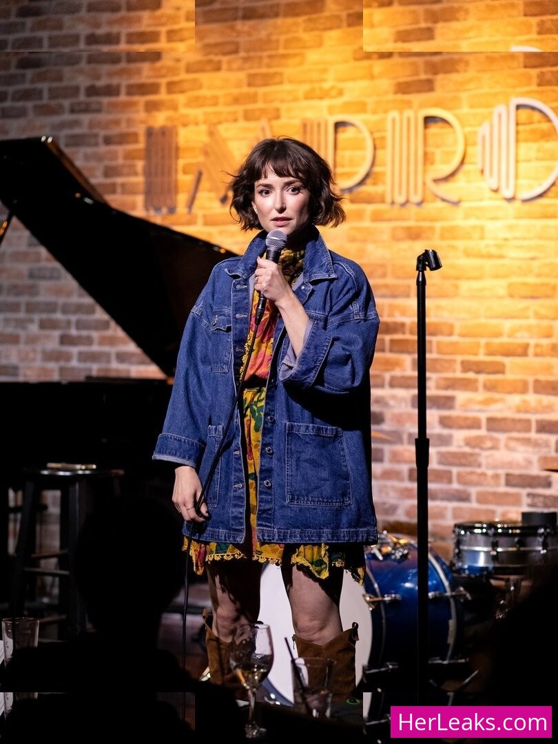 Milana Vayntrub - Image 189