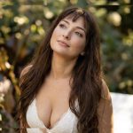 milana-vayntrub-1