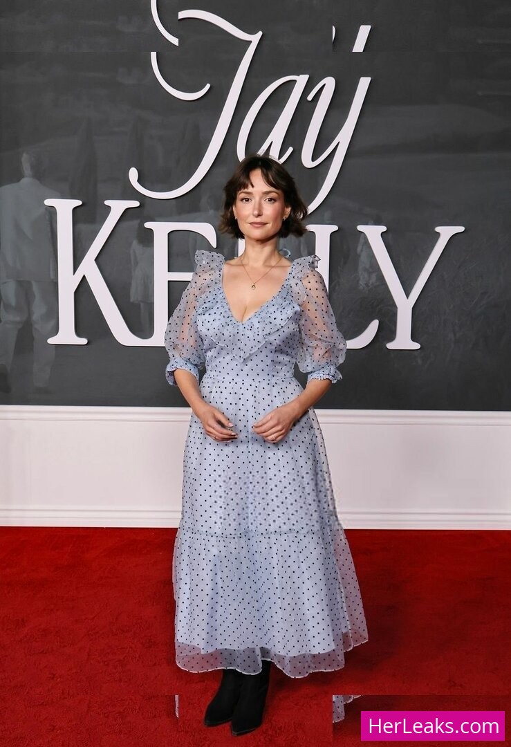 Milana Vayntrub - Image 152