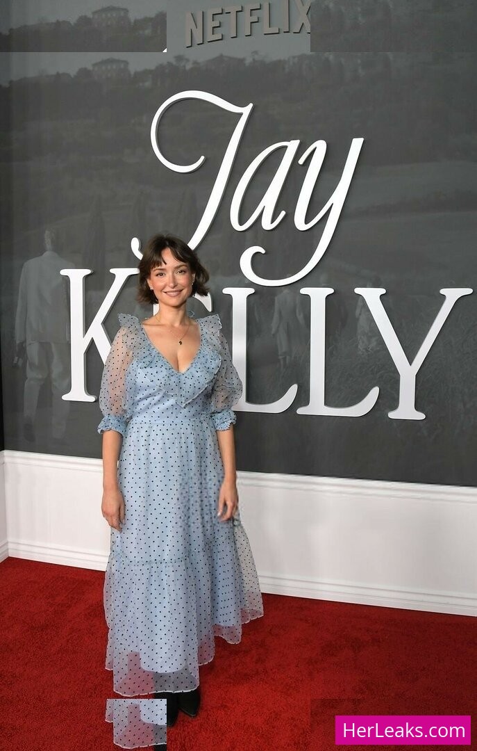 Milana Vayntrub - Image 148