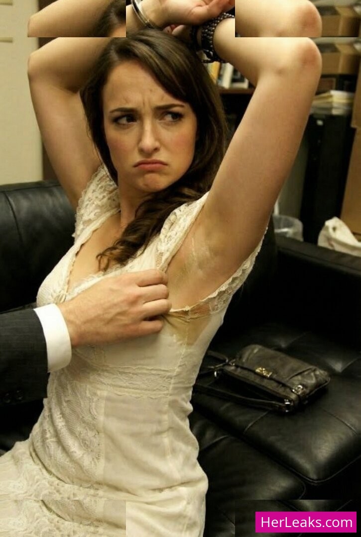 Milana Vayntrub - Image 99
