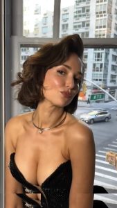 Milana Vayntrub - Image 18