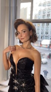 Milana Vayntrub - Image 16