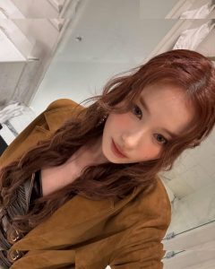 Minatozaki Sana - Image 340