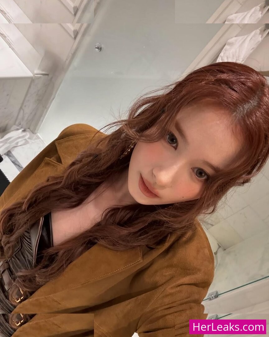 Minatozaki Sana - Image 340