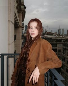 Minatozaki Sana - Image 338