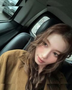 Minatozaki Sana - Image 336