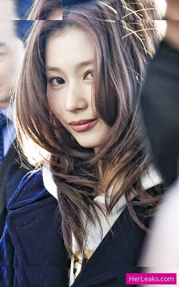 Minatozaki Sana - Image 322