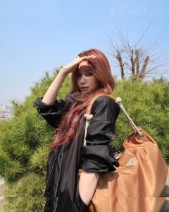 Minatozaki Sana - Image 300