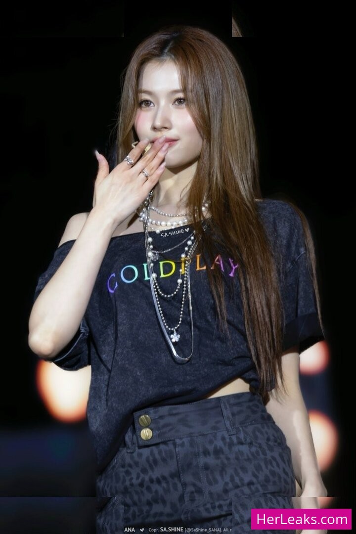 Minatozaki Sana - Image 270