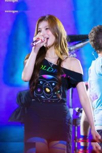 Minatozaki Sana - Image 258