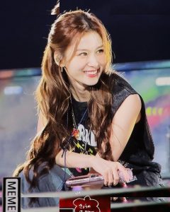 Minatozaki Sana - Image 244