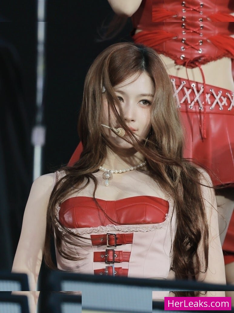 Minatozaki Sana - Image 221