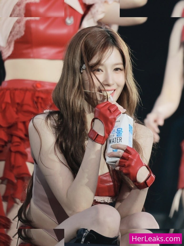 Minatozaki Sana - Image 218
