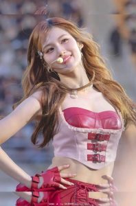 Minatozaki Sana - Image 217