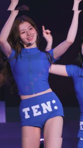 Minatozaki Sana - Image 186