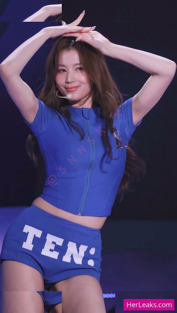 Minatozaki Sana - Image 185