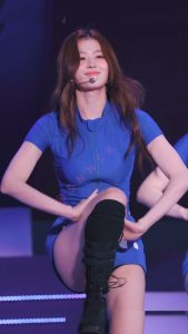 Minatozaki Sana - Image 184