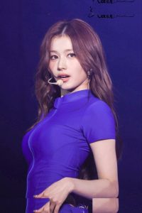 Minatozaki Sana - Image 183