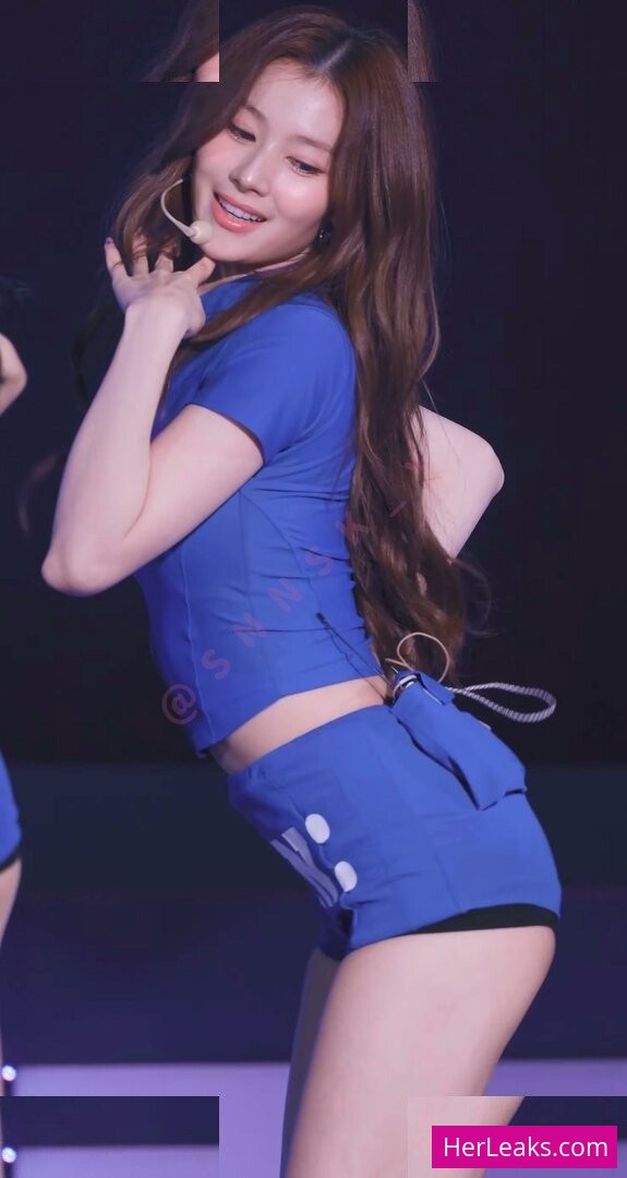 Minatozaki Sana - Image 182