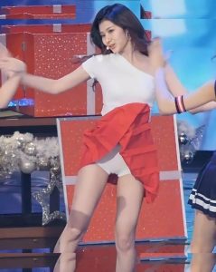 Minatozaki Sana - Image 179
