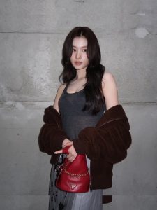 Minatozaki Sana - Image 176