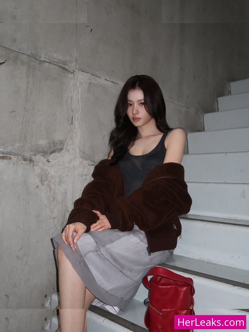 Minatozaki Sana - Image 172