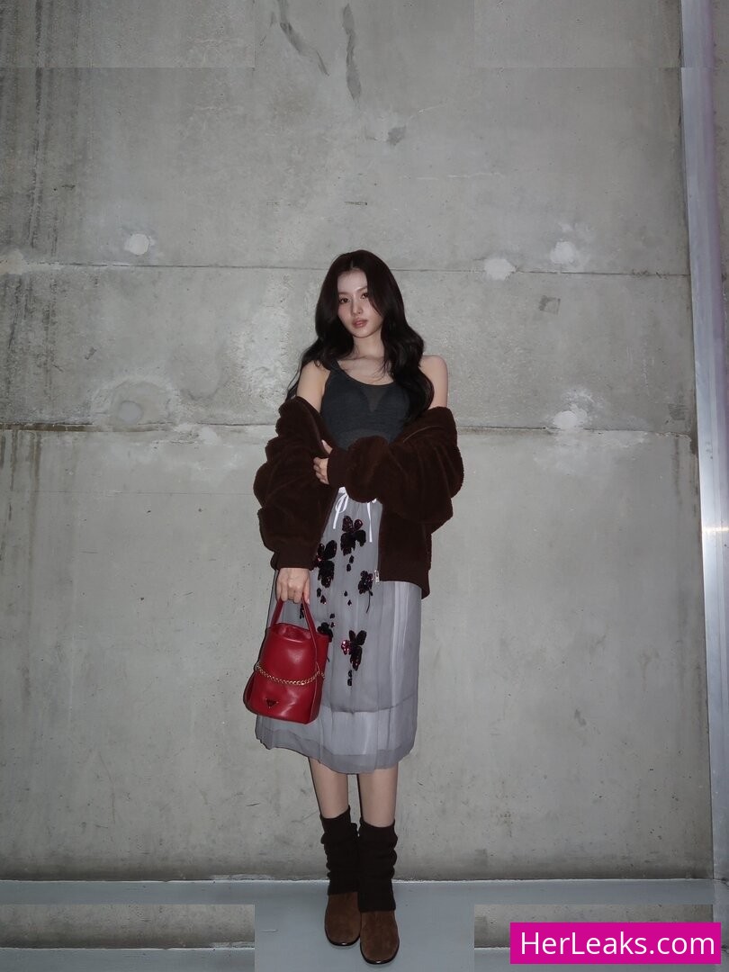 Minatozaki Sana - Image 171