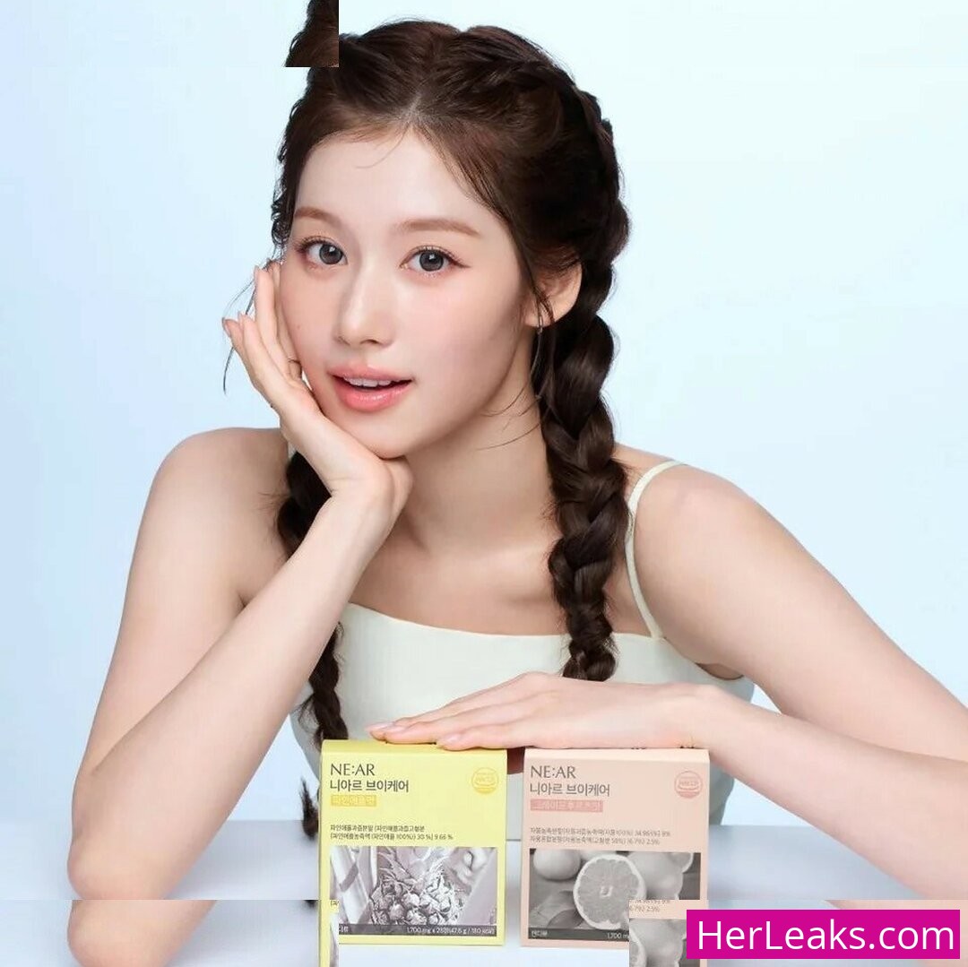 Minatozaki Sana - Image 157