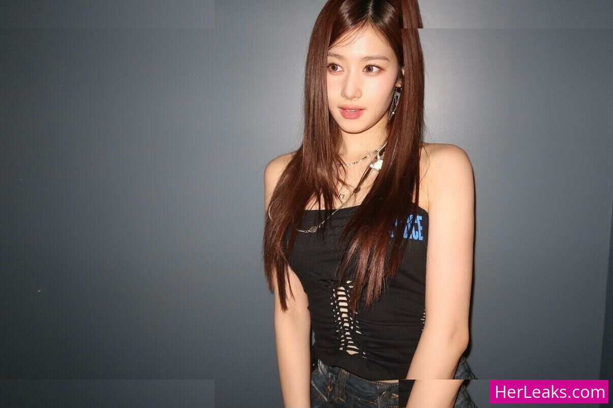 Minatozaki Sana - Image 136