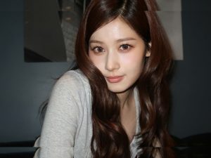 Minatozaki Sana - Image 130