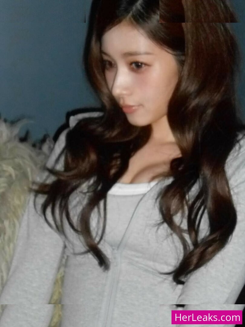 Minatozaki Sana - Image 122