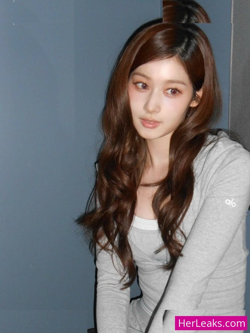 Minatozaki Sana - Image 120