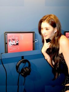 Minatozaki Sana - Image 107