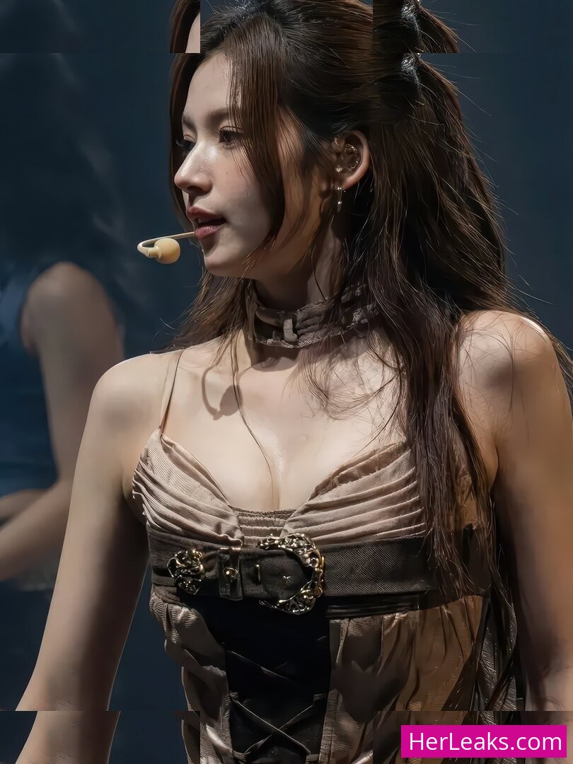 Minatozaki Sana - Image 102