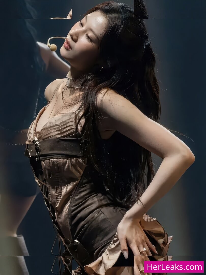 Minatozaki Sana - Image 101