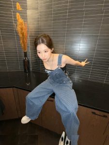 Minatozaki Sana - Image 96