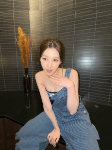 Minatozaki Sana - Image 91