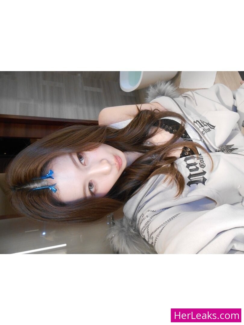Minatozaki Sana - Image 89