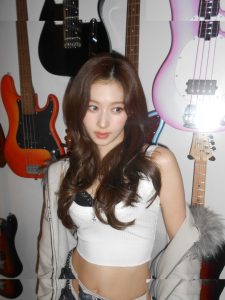 Minatozaki Sana - Image 84