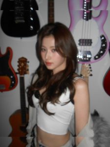 Minatozaki Sana - Image 76