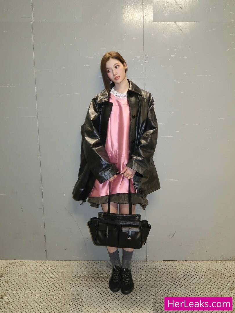 Minatozaki Sana - Image 66