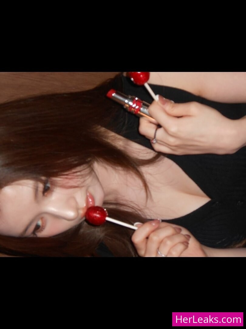 Minatozaki Sana - Image 60