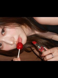 Minatozaki Sana - Image 43