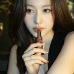 Minatozaki Sana - Image 38