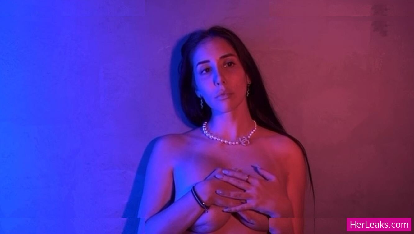 Naomi Ross - Image 26